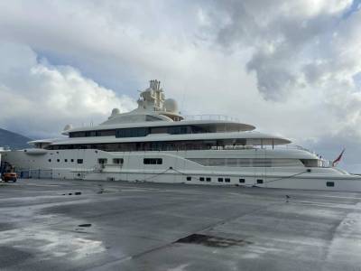 Καλαμάτα: Στο λιμάνι το yacht "Al Raya" της βασιλικής οικογένειας του Μπαχρέιν