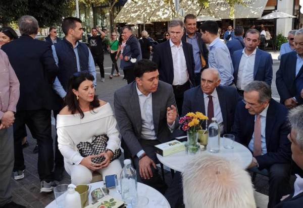 Ανεκπλήρωτες υποσχέσεις χαμογελαστών υπουργών