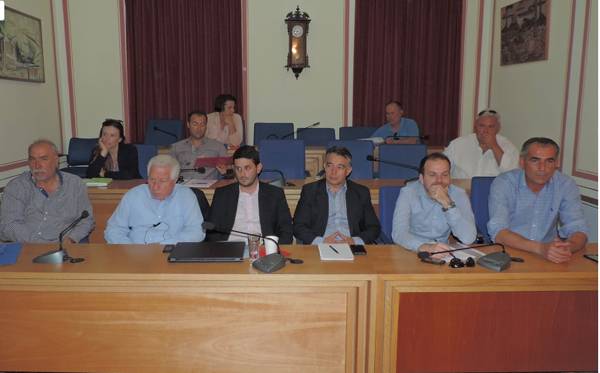 Σε κατάσταση έκτακτης ανάγκης Οιχαλία και Μάνη εξαιτίας του προβλήματος των σκουπιδιών