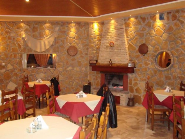 Η κρίση "γονατίζει" τα μαγαζιά - Μείωση μέχρι και 80% του τζίρου στις ταβέρνες