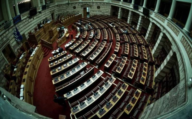 Στη Βουλή το νομοσχέδιο για το υπαίθριο εμπόριο