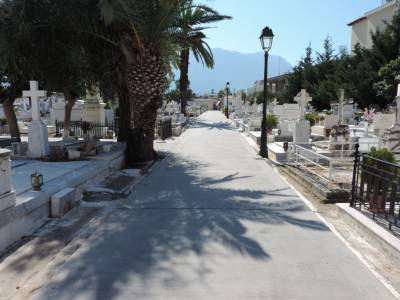 Στο προσκήνιο ξανά το νέο κοιμητήριο της Καλαμάτας - Ένταση στο Δημοτικό Συμβούλιο για τις οστεοθυρίδες