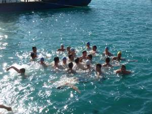 Πλήθος κόσμου στον εορτασμό των Θεοφανίων στην Καλαμάτα (βίντεο και φωτογραφίες)