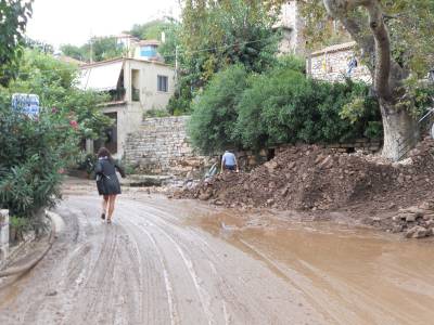 Χάνουν όλοι με το ψηφοθηρικό παιχνίδι στις λάσπες