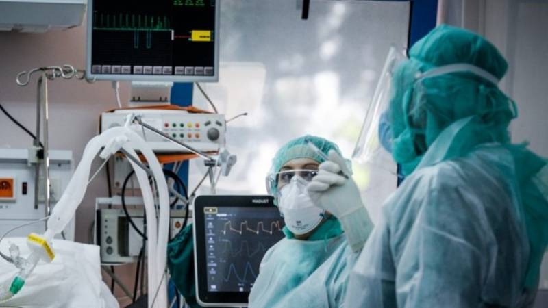 Κορονοϊός: 2785 νέα κρούσματα, 649 διασωληνωμένοι και 64 νέοι θάνατοι