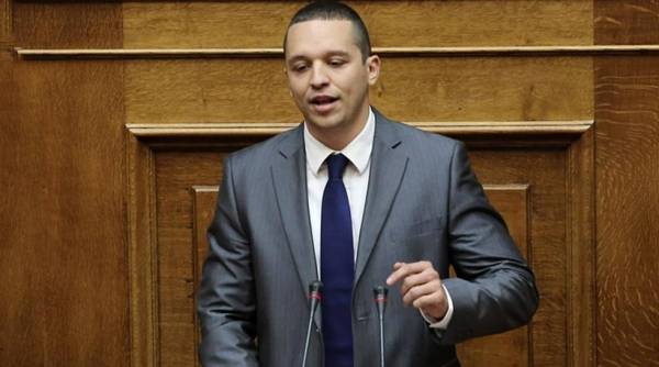 Η Χρυσή Αυγή απειλεί με υποκλοπές Σαμαρά και Βούτση