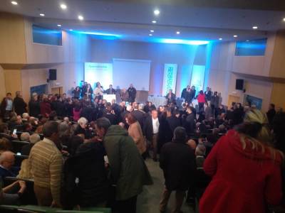 Τρίπολη: Κατάμεστο το Αποστολοπούλειο στην παρουσίαση της υποψηφιότητας Νίκα από τον Μητσοτάκη