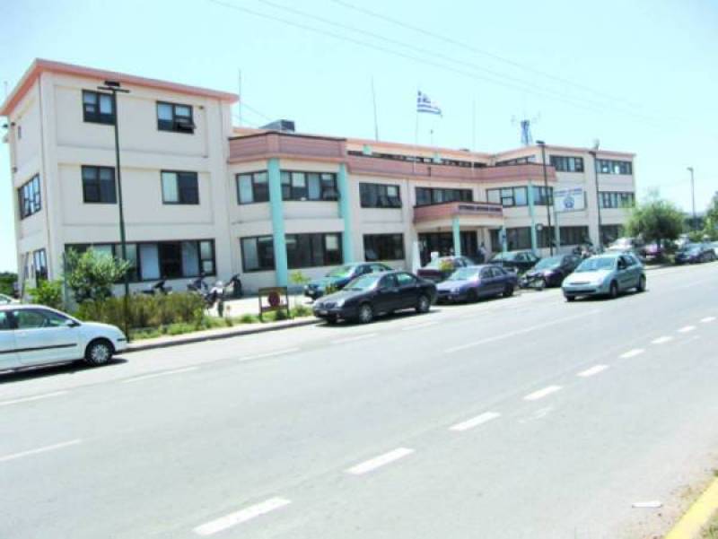 Τέσσερις νεαρές έκλεψαν κατάστημα δίπλα από την Διεύθυνση Αστυνομίας Μεσσηνίας!