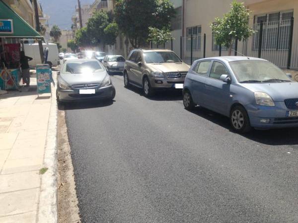 Αναρχη και παράνομη στάθμευση στο κέντρο της πόλης