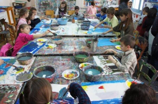 Εκπτώσεις στα δίδακτρα των σχολών της "Φάρις"