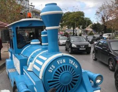 Ανάμεικτες αντιδράσεις για το τουριστικό τρενάκι