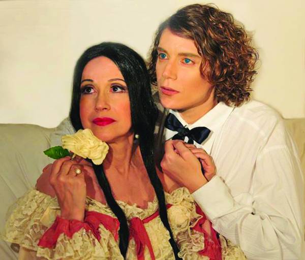 Τζένη Δριβάλα και Νεκτάριος Παπαλεξίου στην «Κυρία με τις καμέλιες»