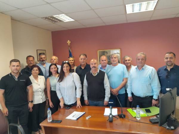 Πανηγυρική υπογραφή σύμβασης για αποχέτευση Κορώνης