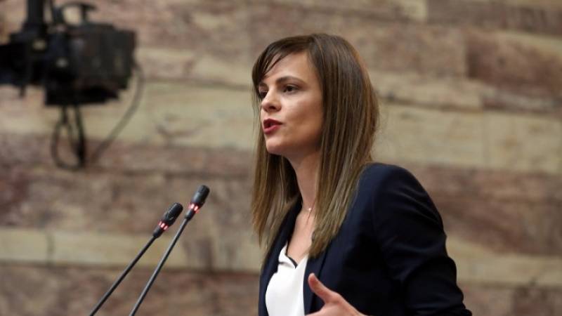 Τροπολογία για αύξηση του κατώτατου μισθού θα εισηγηθεί στη Βουλή η Έφη Αχτσιόγλου