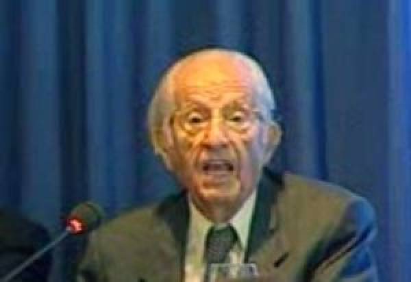 "Εφυγε" ο πολυμεταφρασμένος Αρκάς ποιητής Ηλίας Σιμόπουλος