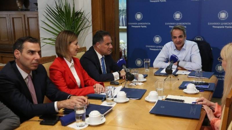 Κυριάκος Μητσοτάκης από υπουργείο Υγείας: «Νέος τηλεφωνικός αριθμός για το ΕΣΥ» (Βίντεο)