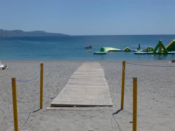 Ανδρας ανασύρθηκε χωρίς τις αισθήσεις του στην Παραλία της Καλαμάτας