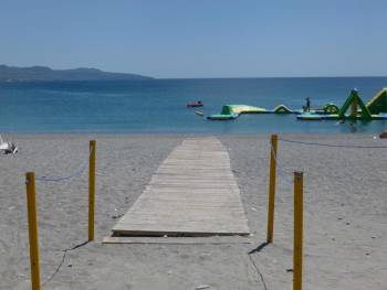 Ανδρας ανασύρθηκε χωρίς τις αισθήσεις του στην Παραλία της Καλαμάτας