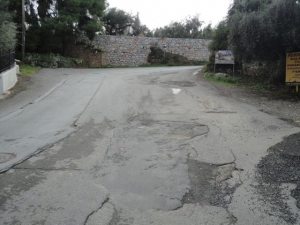 Αθλιος δρόμος στην Αβία