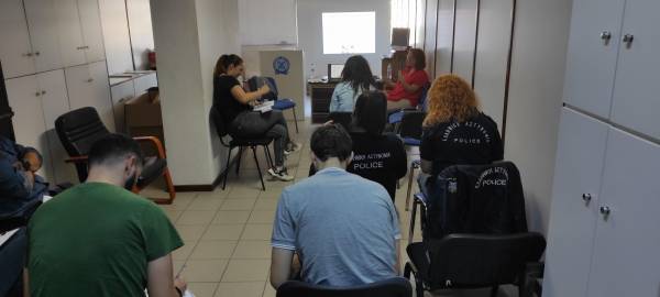 Εκπαιδευτικά σεμινάρια επιμόρφωσης αστυνομικών για νεανική παραβατικότητα και ενδοοικογενειακή βία