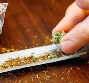 Σύλληψη για κατοχή κάνναβης