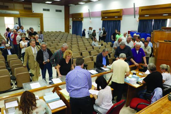 Αναβλητικότητα στο δρόμο για την εξουσία