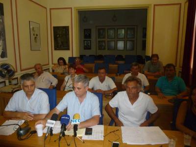 Αυτοδιοικητικοί του ΣΥΡΙΖΑ κατά Νίκα και Τατούλη για τα σκουπίδια