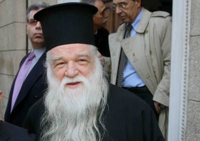 Αμβρόσιος: &quot;Οι καμπάνες θα χτυπούν πένθιμα στο Αίγιο για το σύμφωνο συμβίωσης&quot;