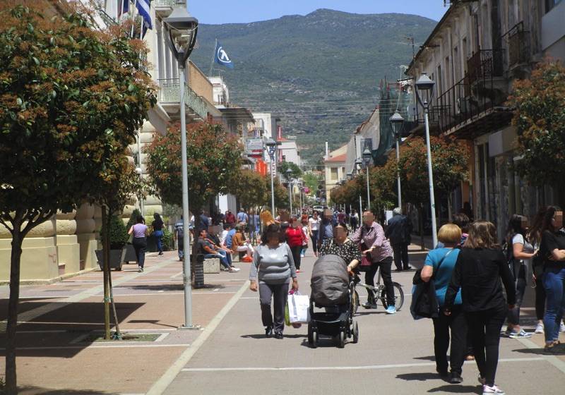Καλαμάτα: Αισιόδοξη η κίνηση στα εμπορικά καταστήματα μετά το λουκέτο των 55 ημερών (βίντεο)