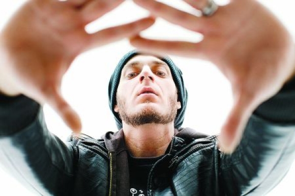 Γιώργος Rous live στο "Μώμος Bar"