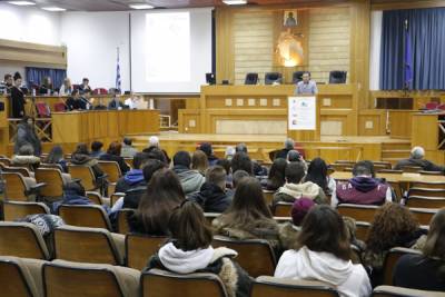 “Τα διαφορετικά πρόσωπα της κρίσης” παρουσίασαν φοιτητές του ΤΕΙ