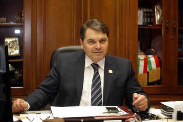 Ενδιαφέρον Καμπόσου για την Περιφέρεια Πελοποννήσου