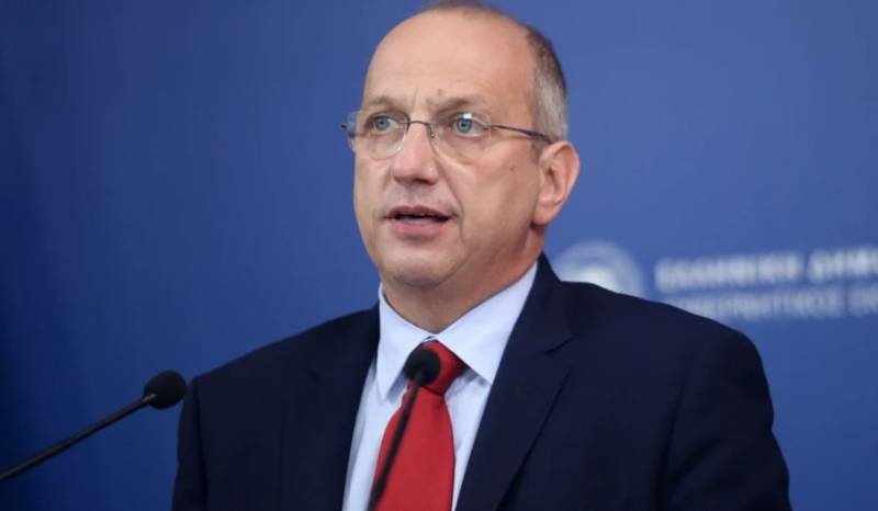 Οικονόμου: Όταν ο κ. Τσίπρας προσεγγίζει την πανδημία με όρους ψήφων, συνομιλεί με τον καθρέφτη του