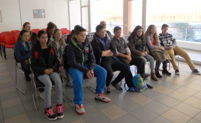 Μαθητές του 2ου Δημοτικού Φιλιατρών στα γραφεία της “Ε”