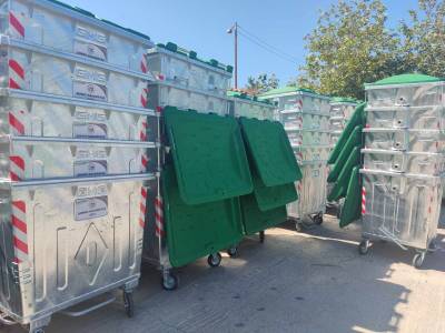 200 νέους κάδους παρέλαβε ο Δήμος Καλαμάτας