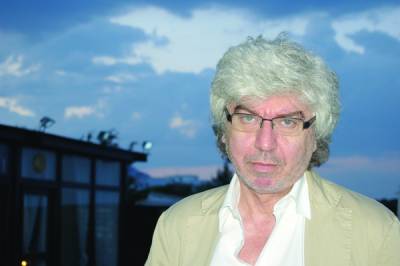 O Τάκης Θεοδωρόπουλος στην "Ε": «Δεν βλέπω διέξοδο αν δεν μεσολαβήσει μια καταστροφή»