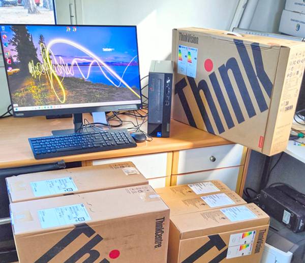 Δωρεά υπολογιστών στο Νοσοκομείο Κυπαρισσίας