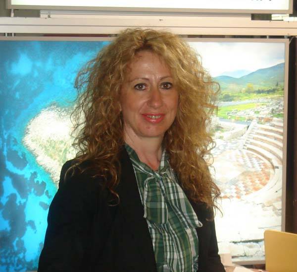 Απόπειρα χειραγώγησης ψηφοφόρων καταγγέλλει η Μπούζα