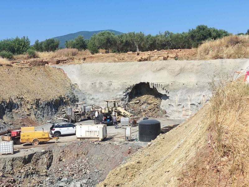 Ενημέρωση για τα οδικά έργα της Μεσσηνίας ζητεί ο Μάκαρης