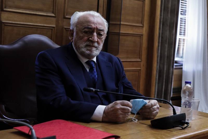 Διεκόπη λόγω αδιαθεσίας του μάρτυρα η εξέταση του Χρ. Καλογρίτσα από την προανακριτική επιτροπή