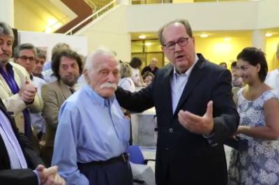 Καλαμάτα: Ο Μανώλης Γλέζος εγκαινίασε έκθεση του Αντιστασιακού Τύπου (βίντεο)