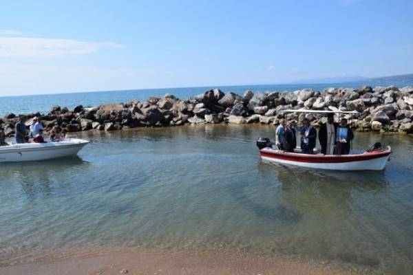 Μεσσηνία: Περιφορά εικόνας στη θάλασσα στην Ανάληψη (βίντεο)