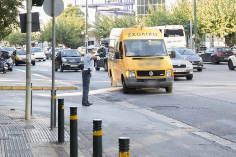 Πάνω από 200 παραβάσεις βεβαιώθηκαν σε 1696 ελέγχους της Τροχαίας σε σχολικά λεωφορεία σε όλη την χώρα