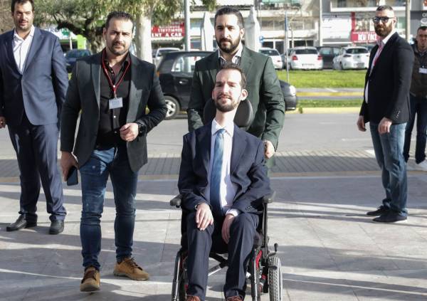 Ο Στέλιος Κυμπουρόπουλος στην "Ε": “Να αναθεωρήσουμε το πως θα φτιάξουμε καλύτερη την κοινωνία”