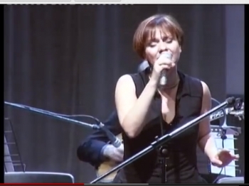 Γιάννης Σπανός &amp; Πένυ Ξενάκη στο ''κρυφό σχολειό''στην Καλαμάτα (Βίντεο)