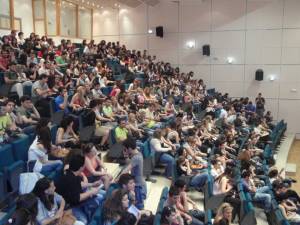 Τα κολέγια διεκδικούν αριστούχους από τα ΑΕΙ