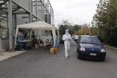 Καλαμάτα: Μεγάλη συμμετοχή στο πάρκινγκ του Μεγάρου Χορού - Στα 150 τεστ 3 βρέθηκαν θετικοί (βίντεο)