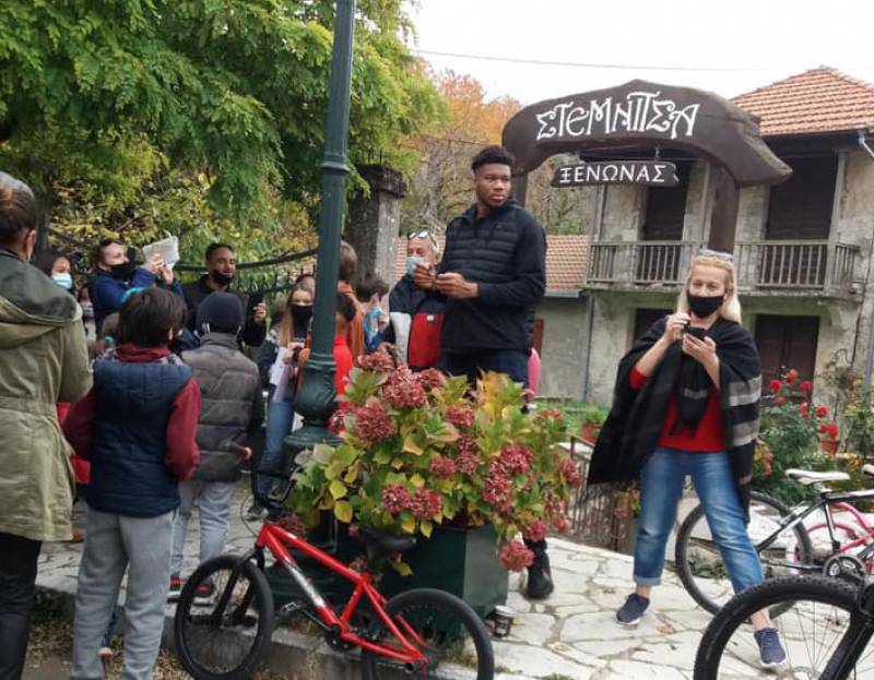 Αρκαδία: Στη Στεμνίτσα ο Γιάννης Αντετοκούνμπο