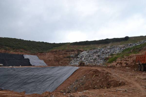 Περιμένουν ραντεβού για τη χωματερή στο Αλιμάκι