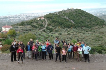 Εκδρομή με τον ΕΟΣ από το Κάτω στο Ανω Καρβέλι (3 φωτογραφίες)